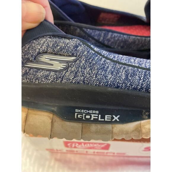 Skechers loafers #14010 size 10 navy go flex (Discoloration trim) - Picture 2 of 6